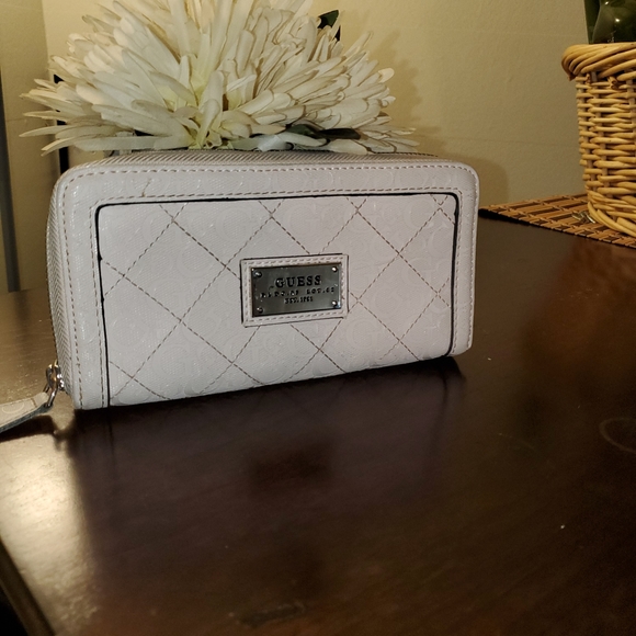 Guess Handbags - Guess Wallet